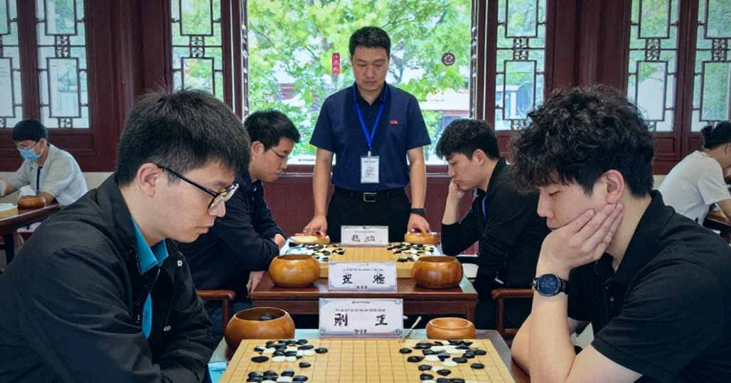 ChessBase Magazine #225: प्राग 2026 के 27 मिनिएचर और ओपनिंग थ्योरी की नई कीमत